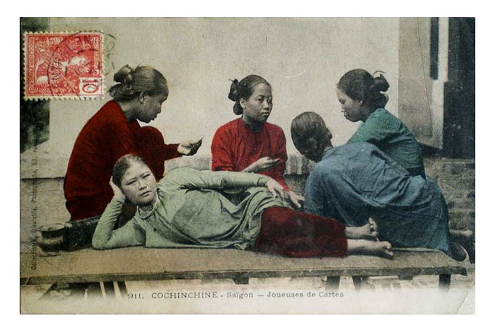 Những phụ nữ người Sài Gòn (Nam Kỳ) chơi đánh bài.